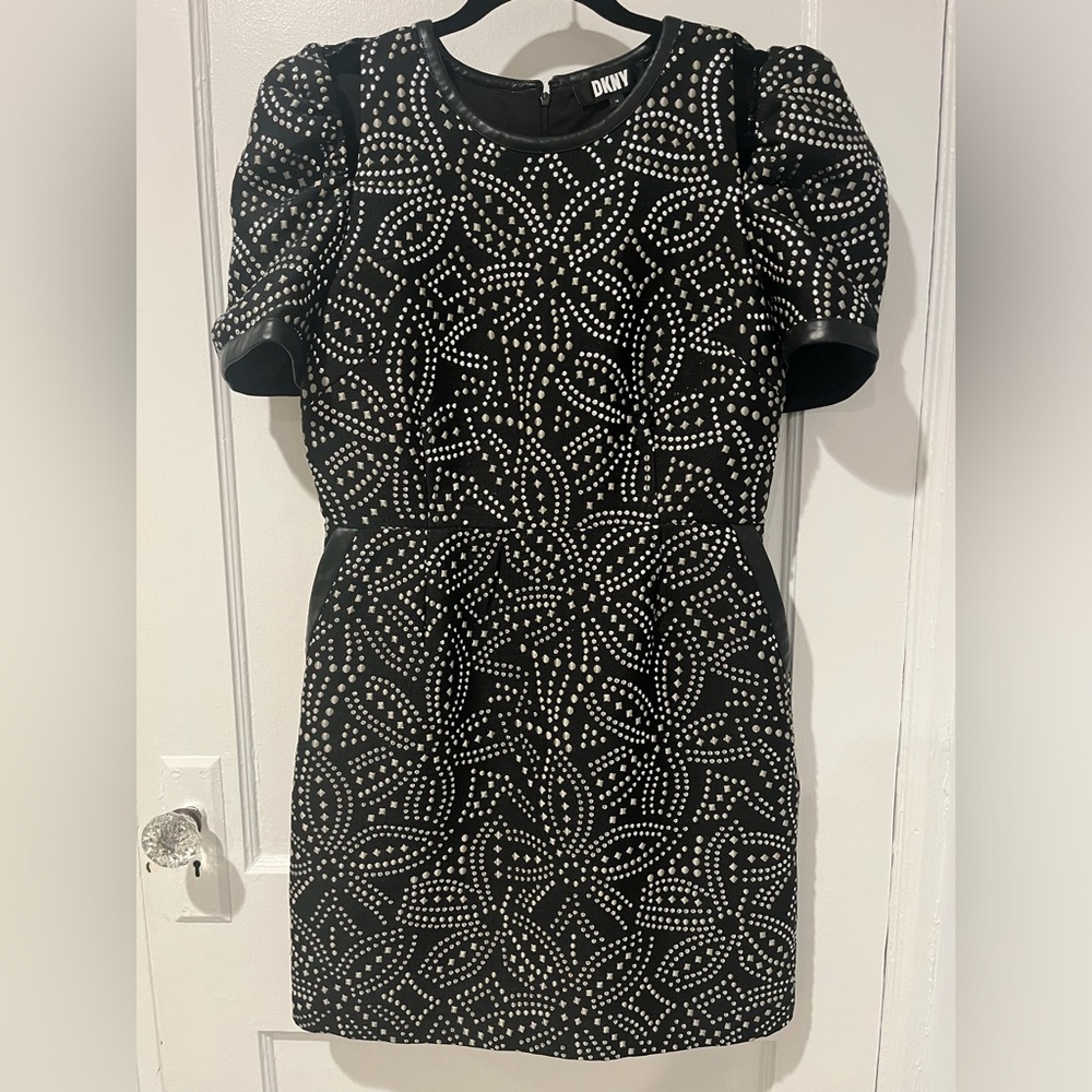 NWOT DKNY Black w/ Silver pattern Shirt Cocktail Dress 10 Zip 3/4 Sleeve